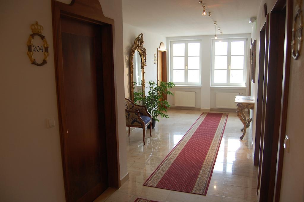 Hotel Koenigin Olga Ellwangen Buitenkant foto
